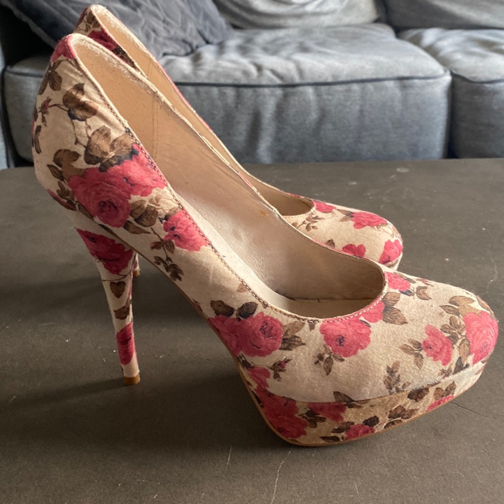 Kate & Mel Flower Heels size 10
